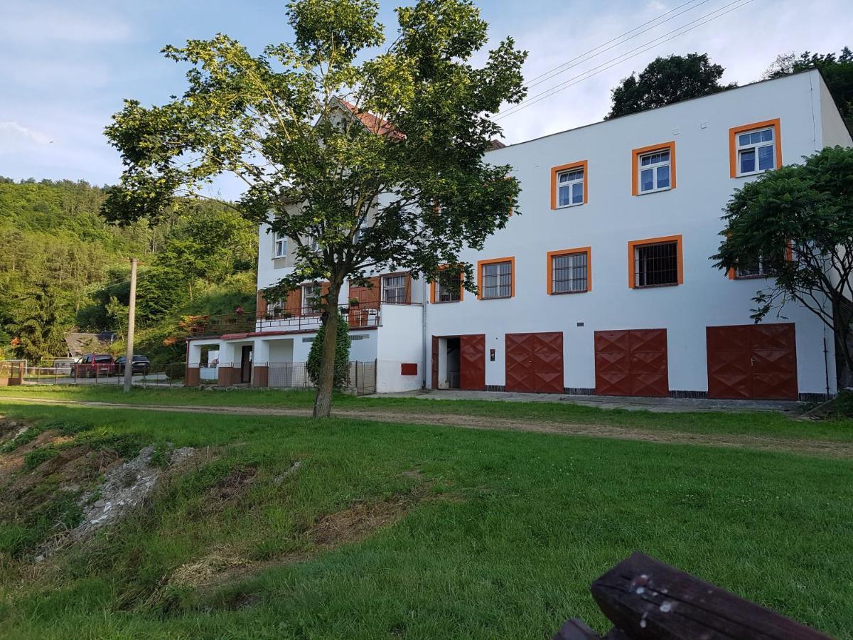 Penzion Na Pracharne Kladruby  Exterior foto